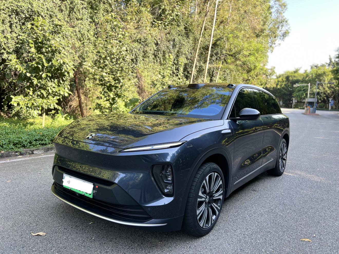 NIO ES8