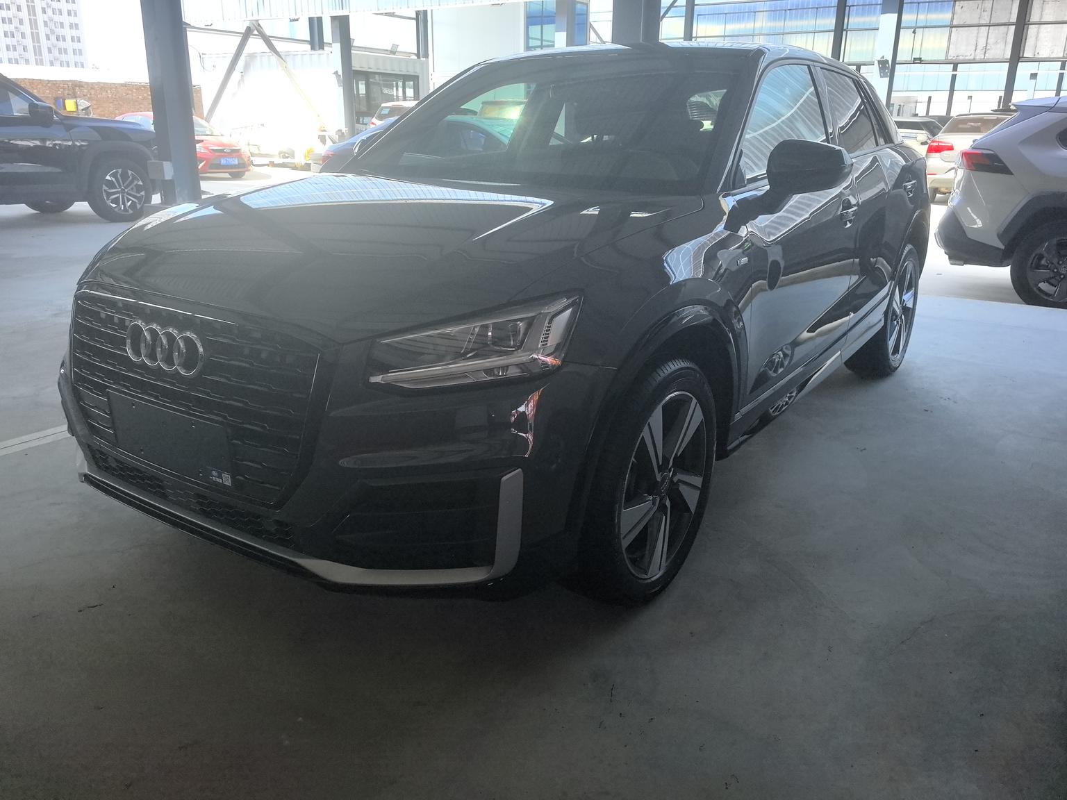 Audi Q2L