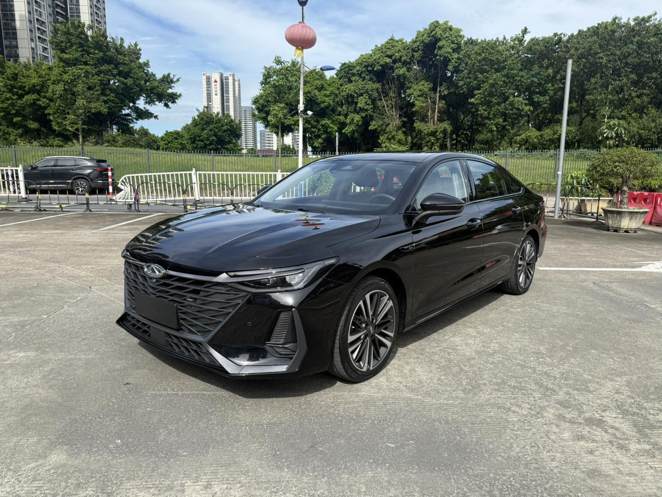 Chery Arrizo 8
