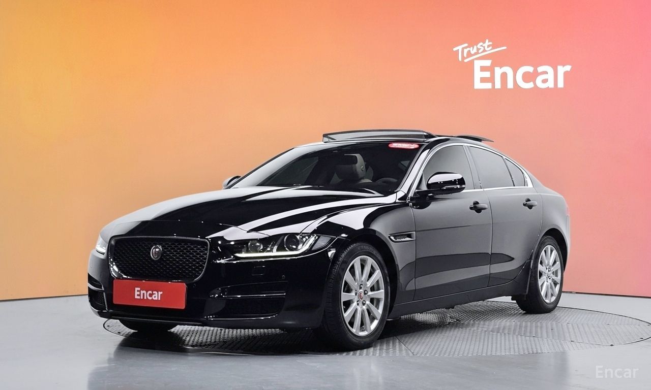 Jaguar XE