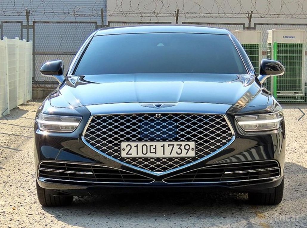 Genesis G90