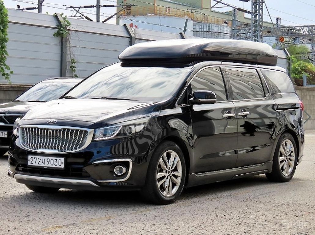 Kia Carnival