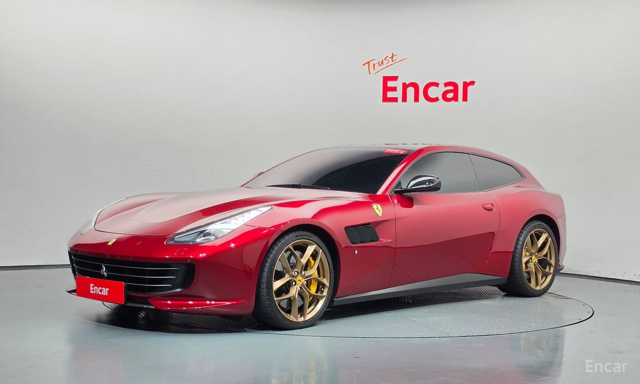 Ferrari GTC4