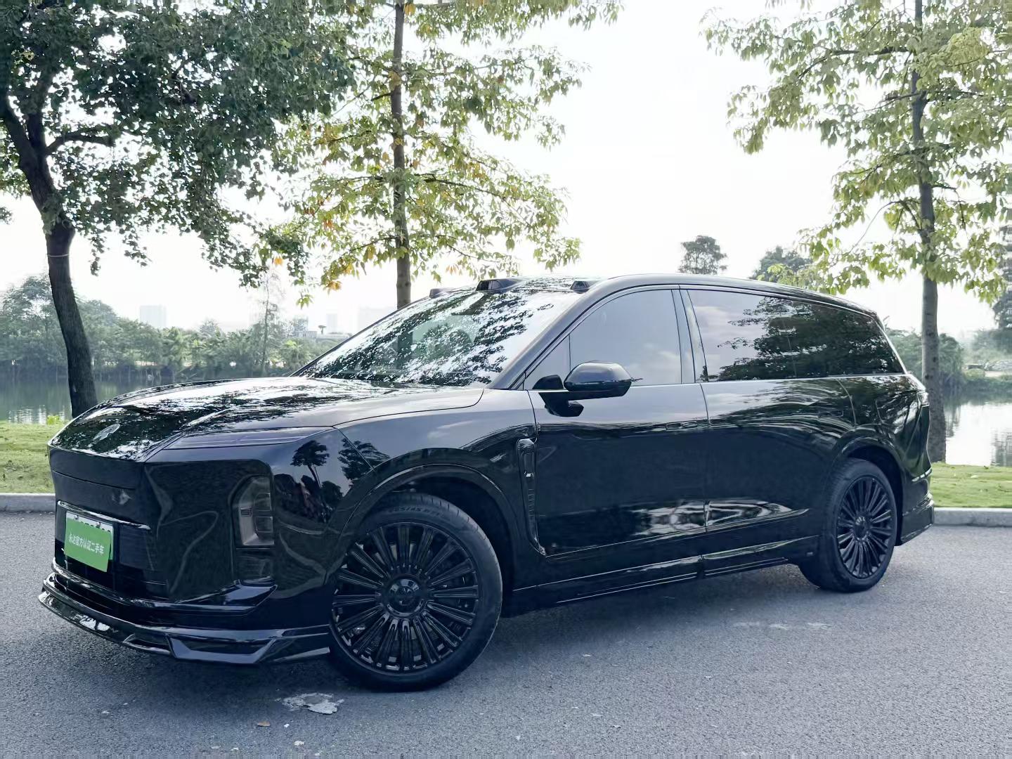 NIO ES8