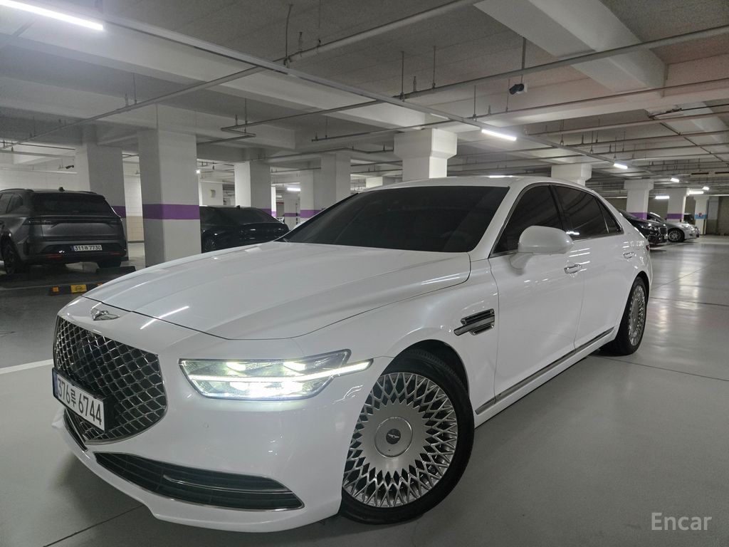 Genesis G90