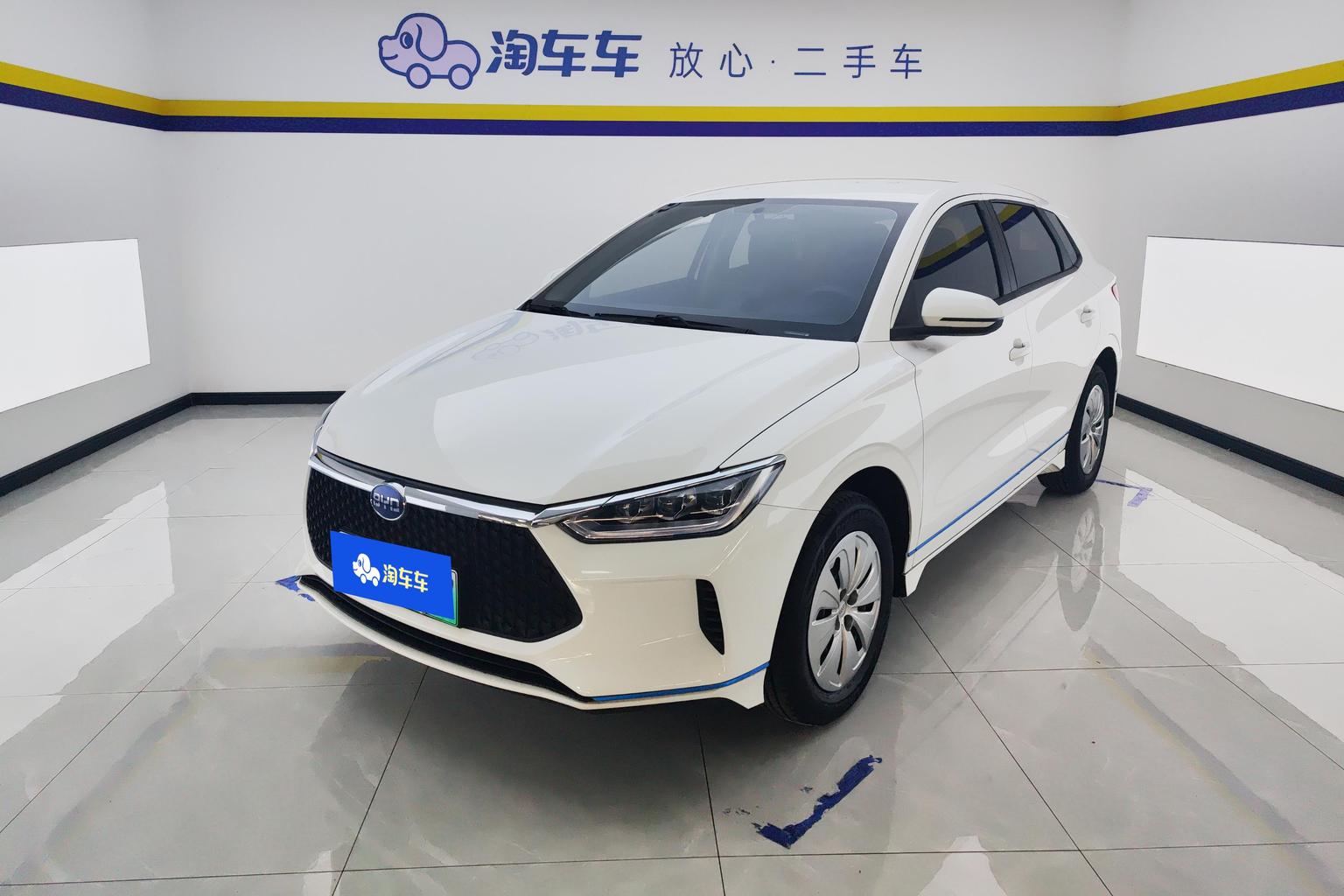 BYD E2