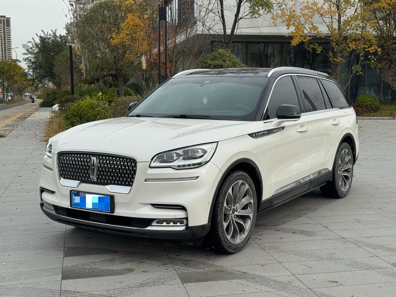 Lincoln Aviator