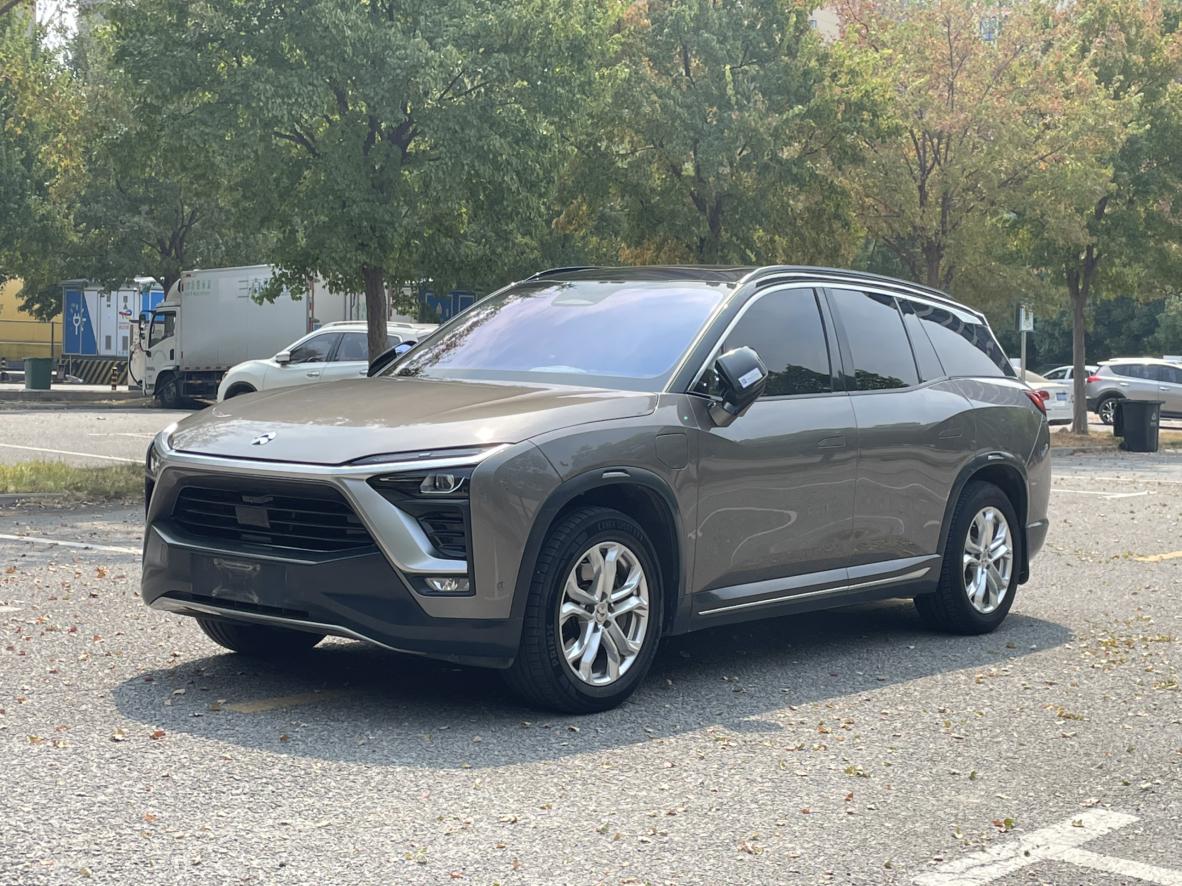 NIO ES8