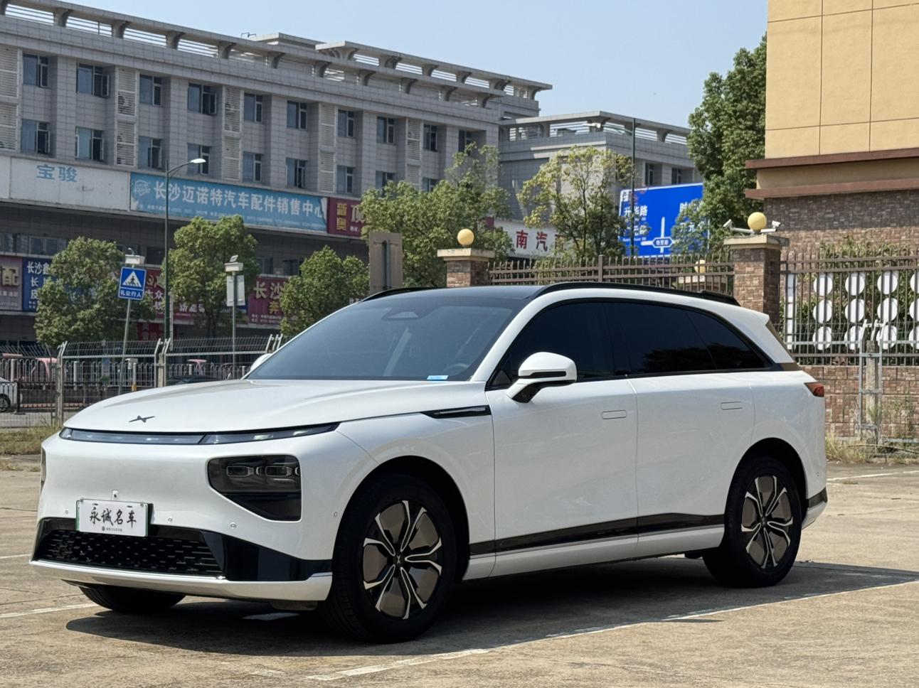 Xpeng G9