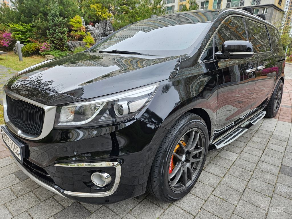 Kia Carnival