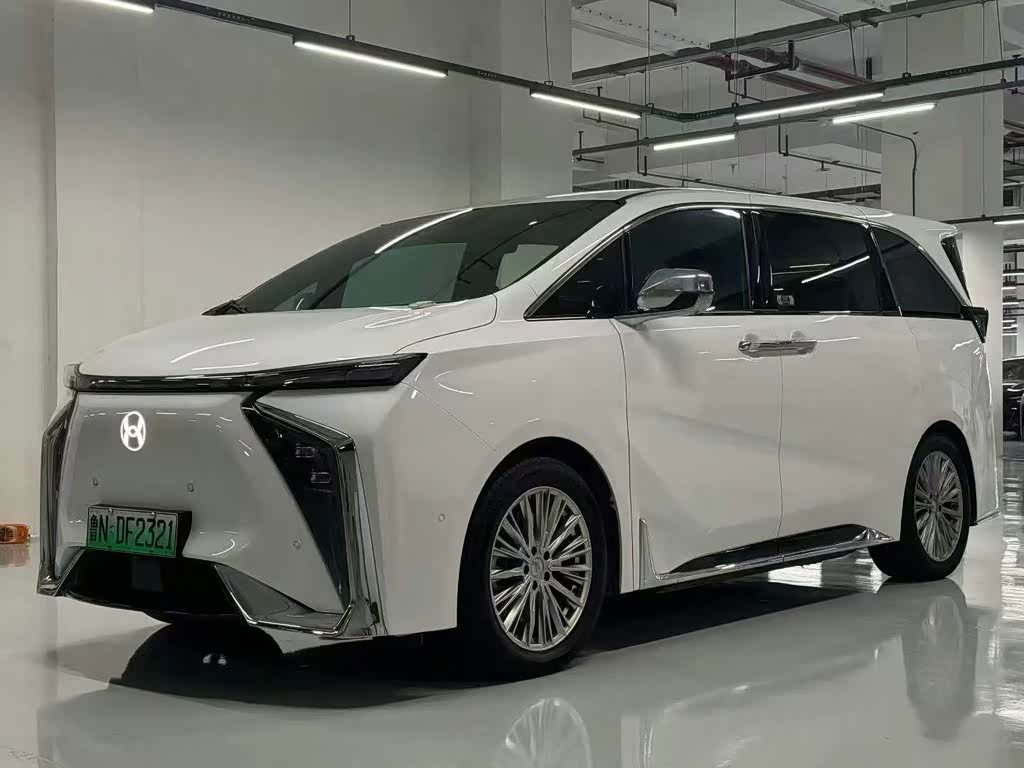 Hycan V09