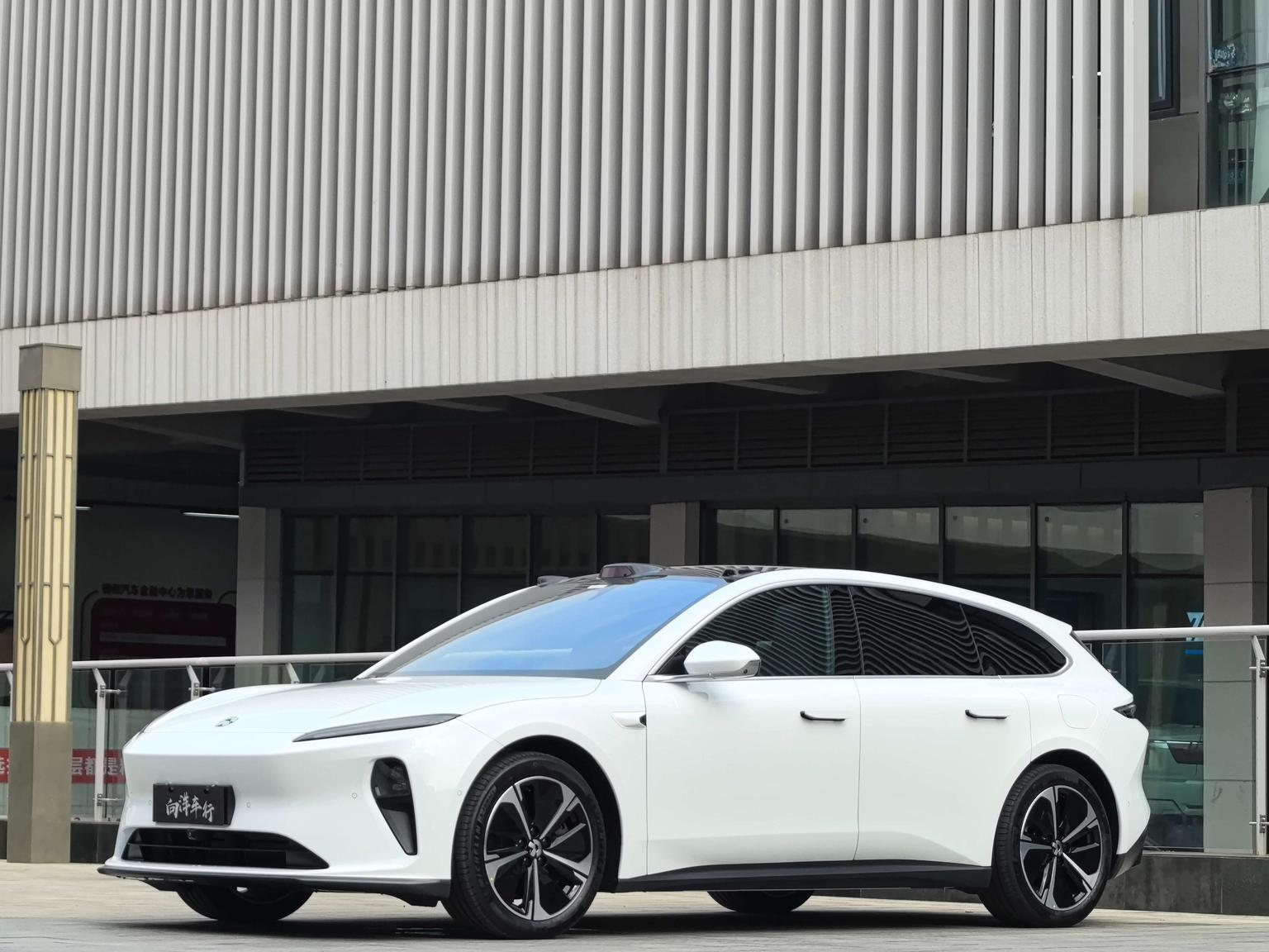 NIO ET5T