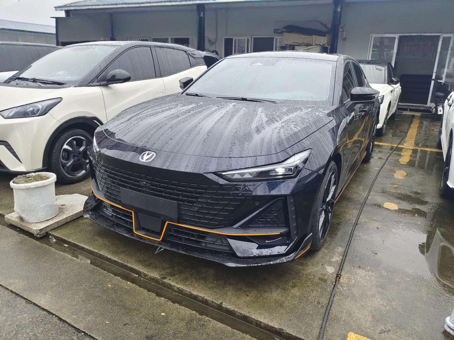 Changan UNI-V