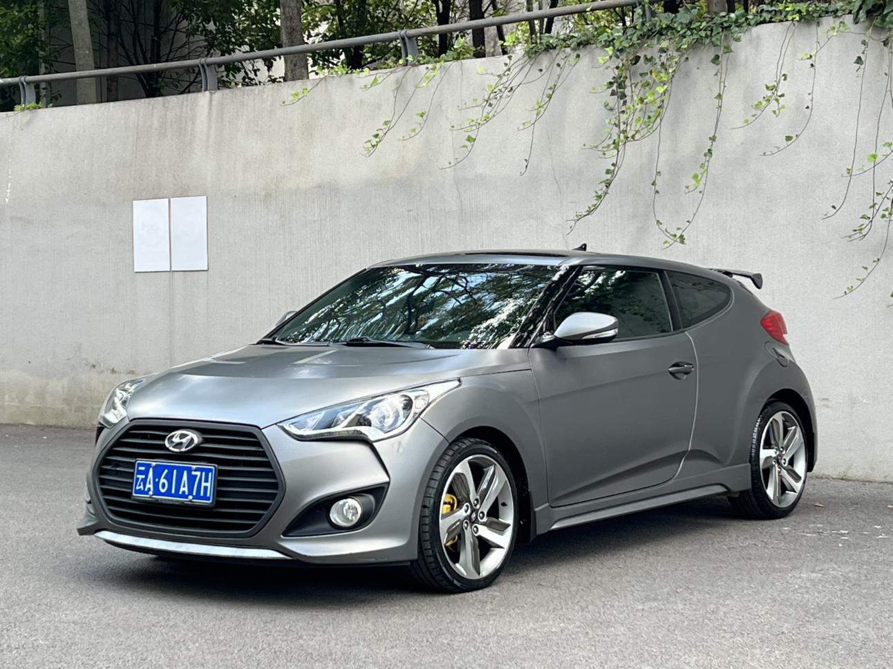Hyundai Veloster