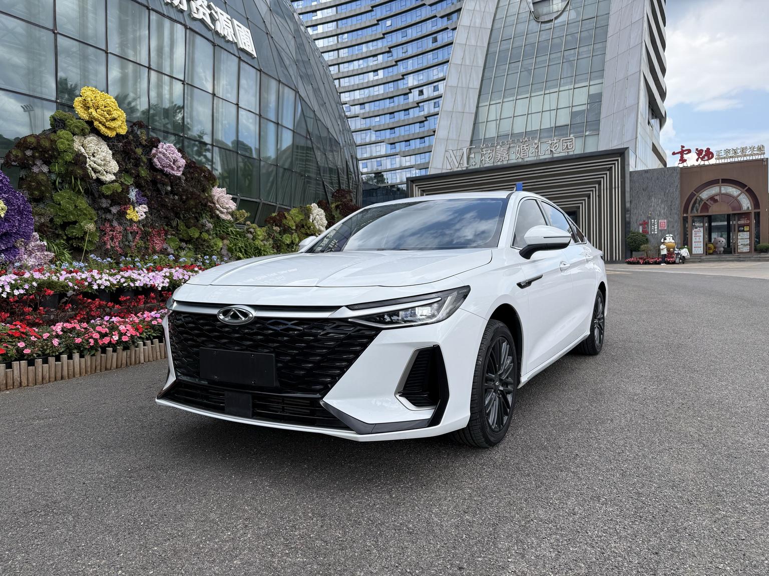 Chery Arrizo 8
