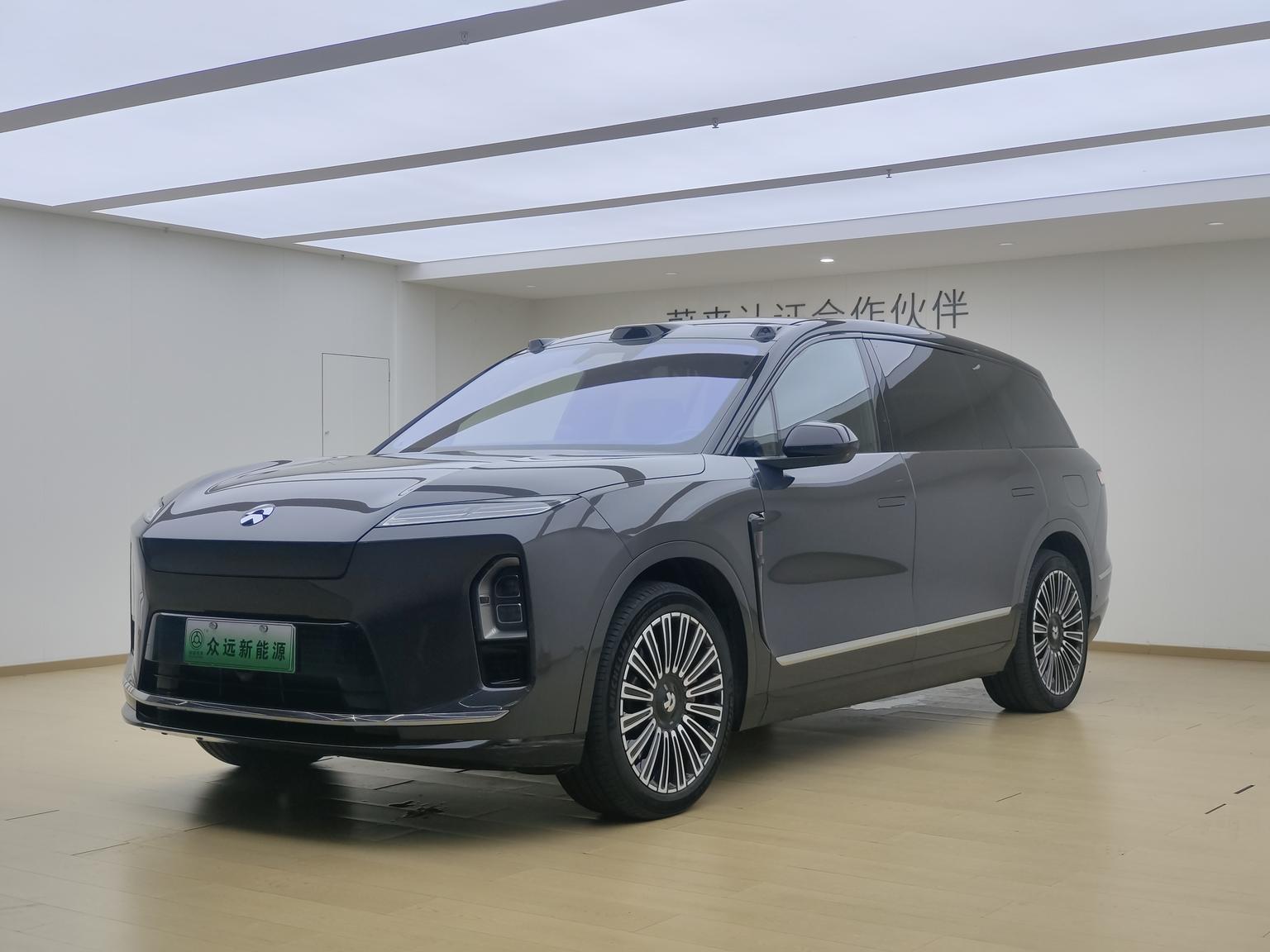 NIO ES8