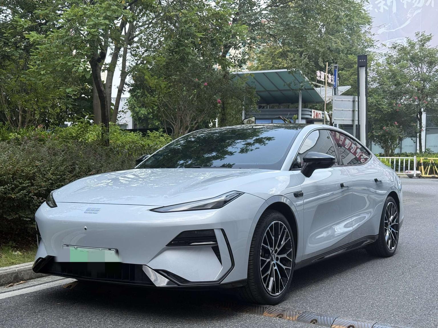 Geely Galaxy Galaxy E8
