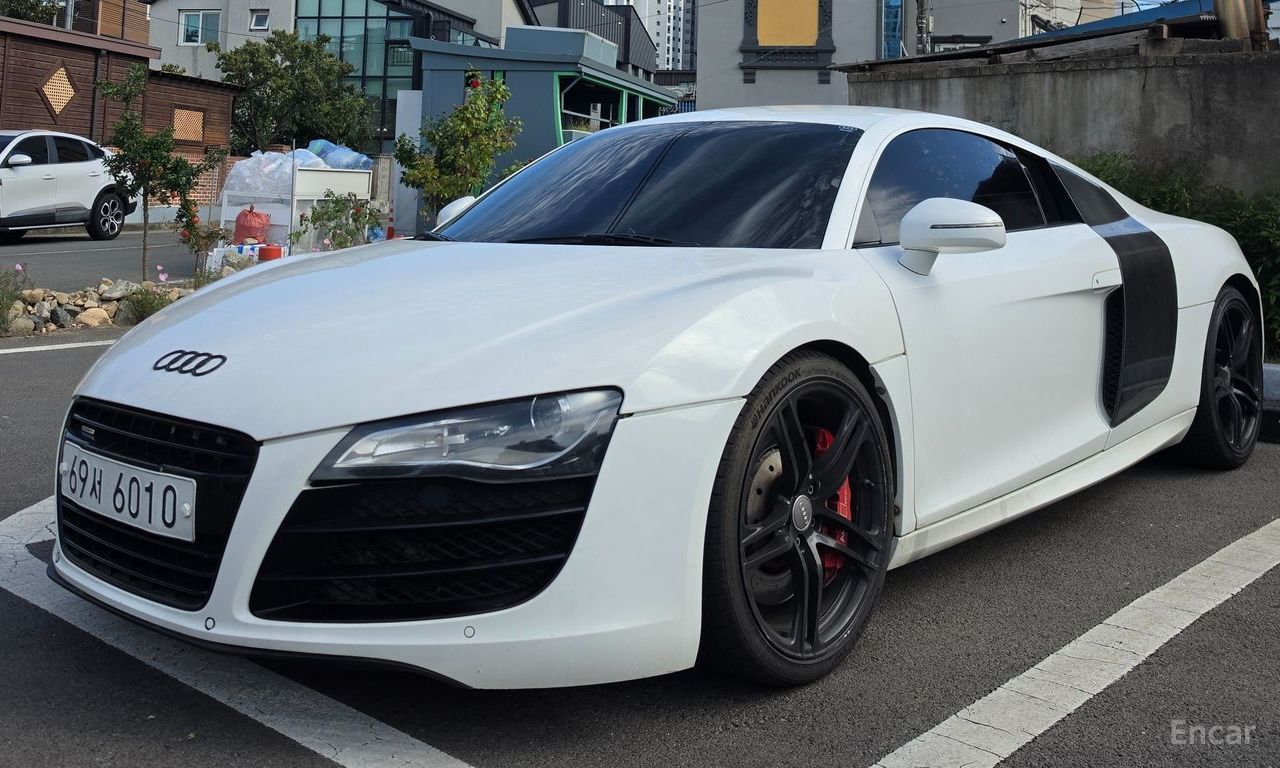 Audi R8