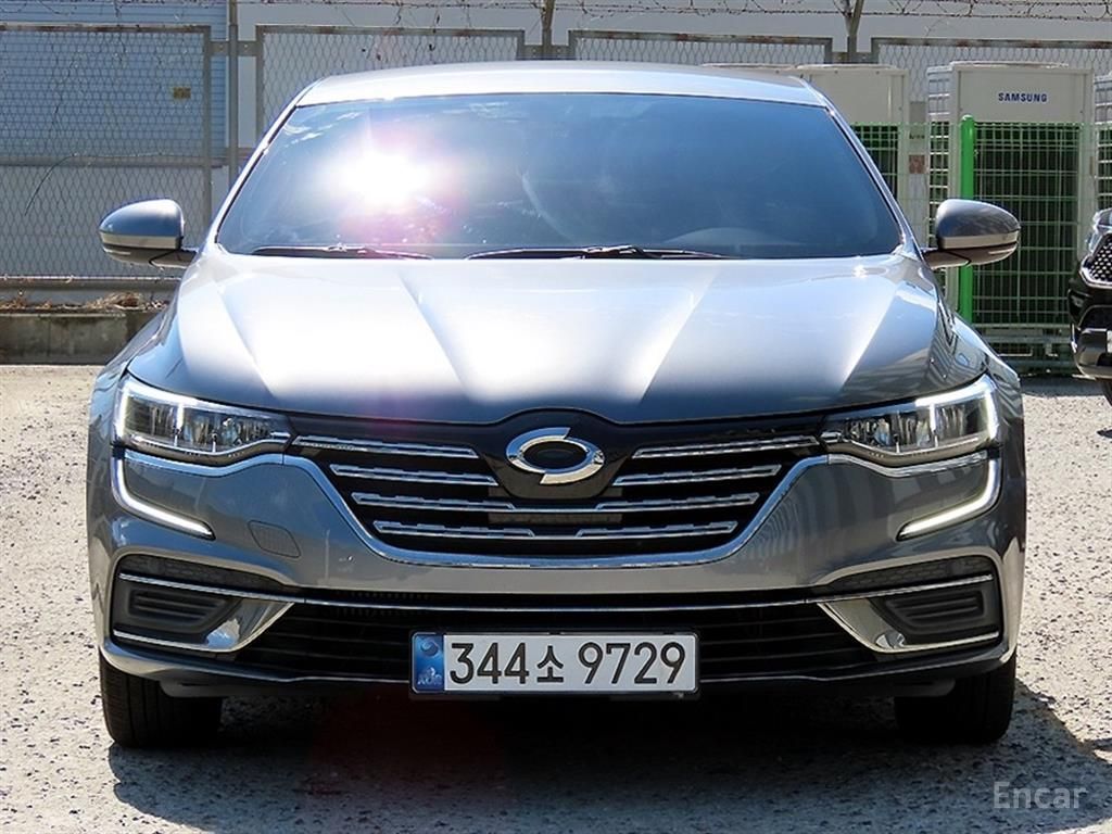 Renault SM6