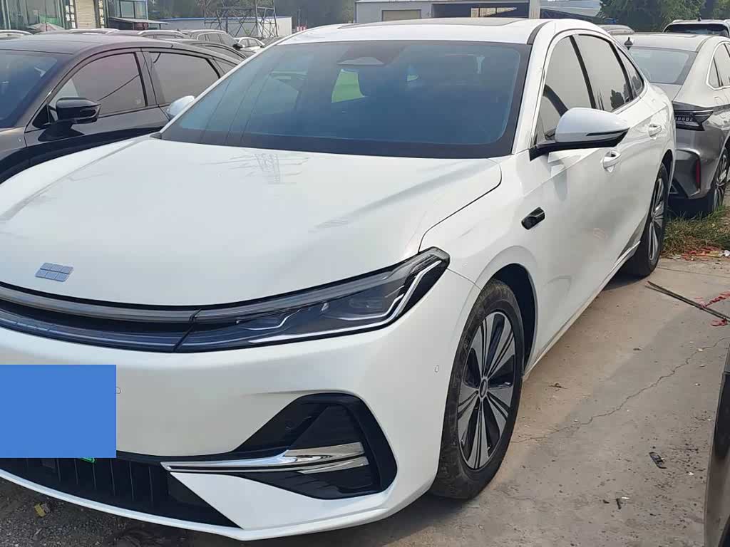 Geely Galaxy Galaxy A7 EM