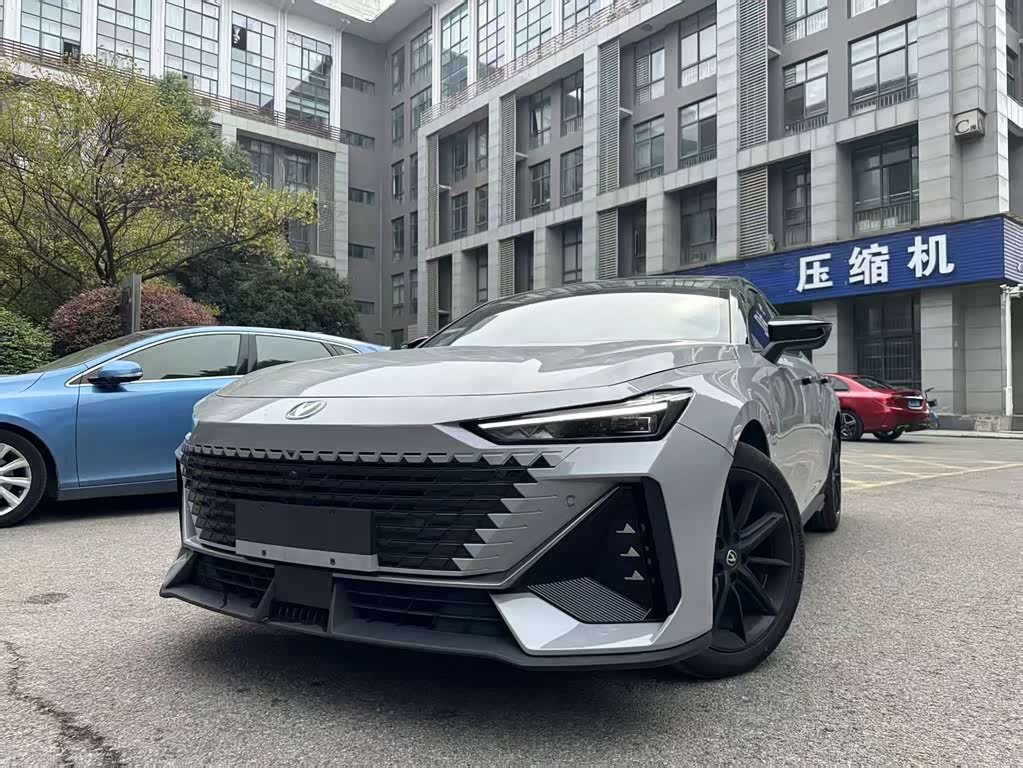 Changan UNI-V