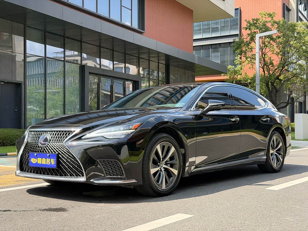 Lexus LS