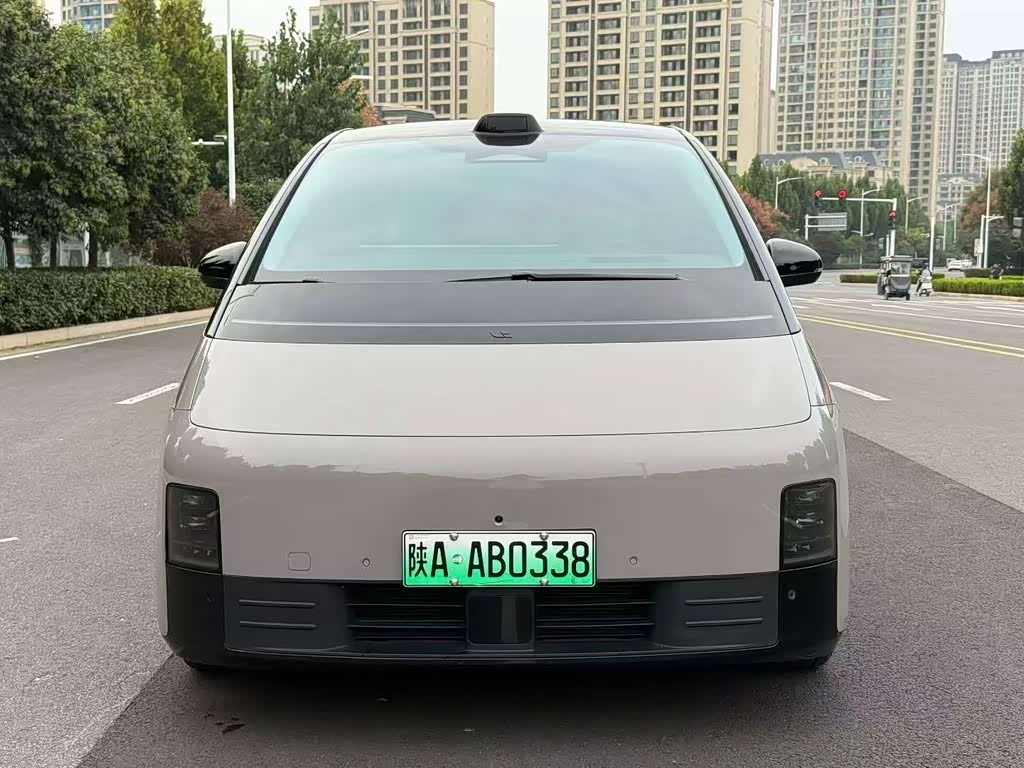 Li Auto MEGA