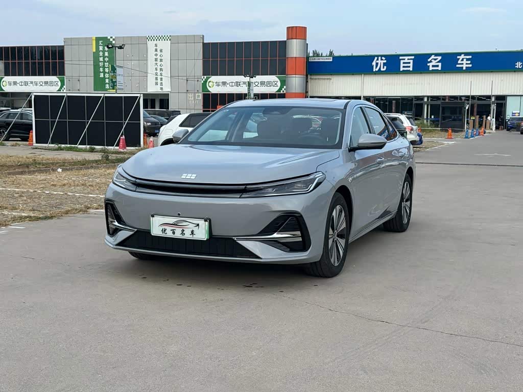 Geely Galaxy Galaxy A7 EM