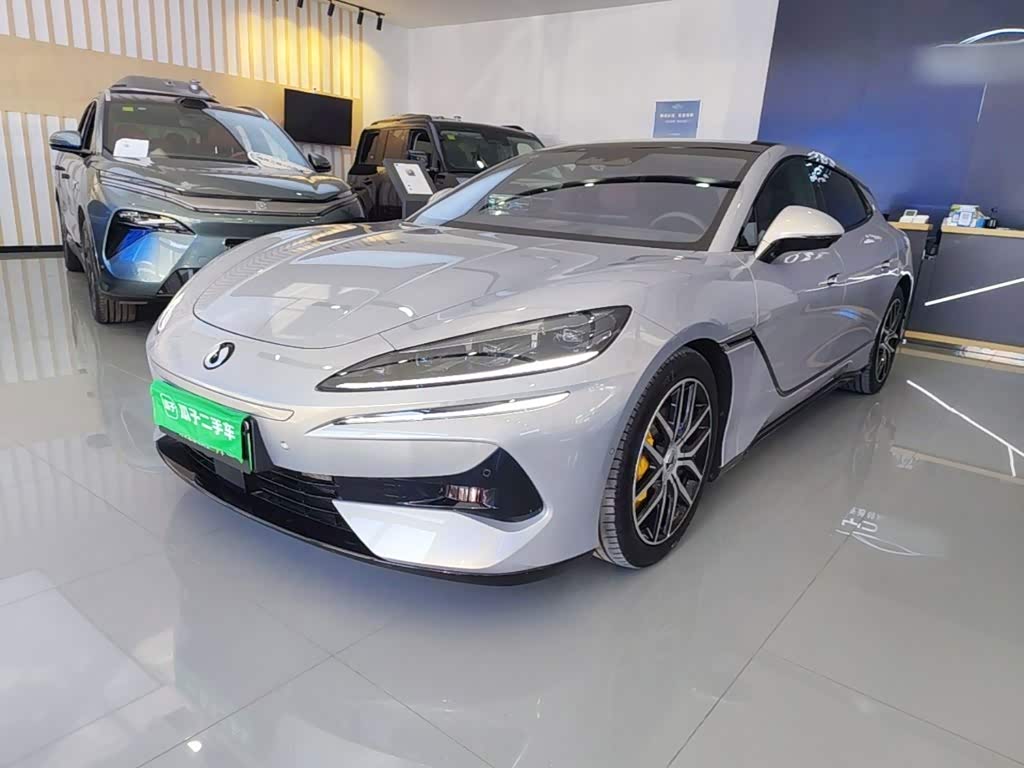 Denza Z9GT