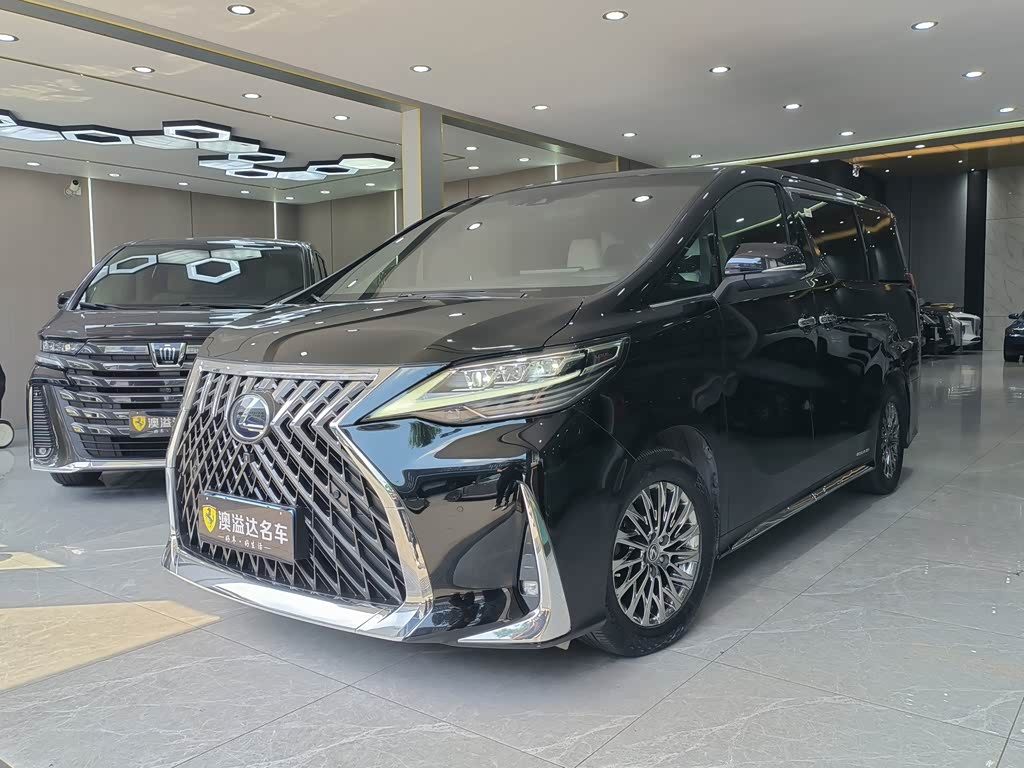 Lexus LM