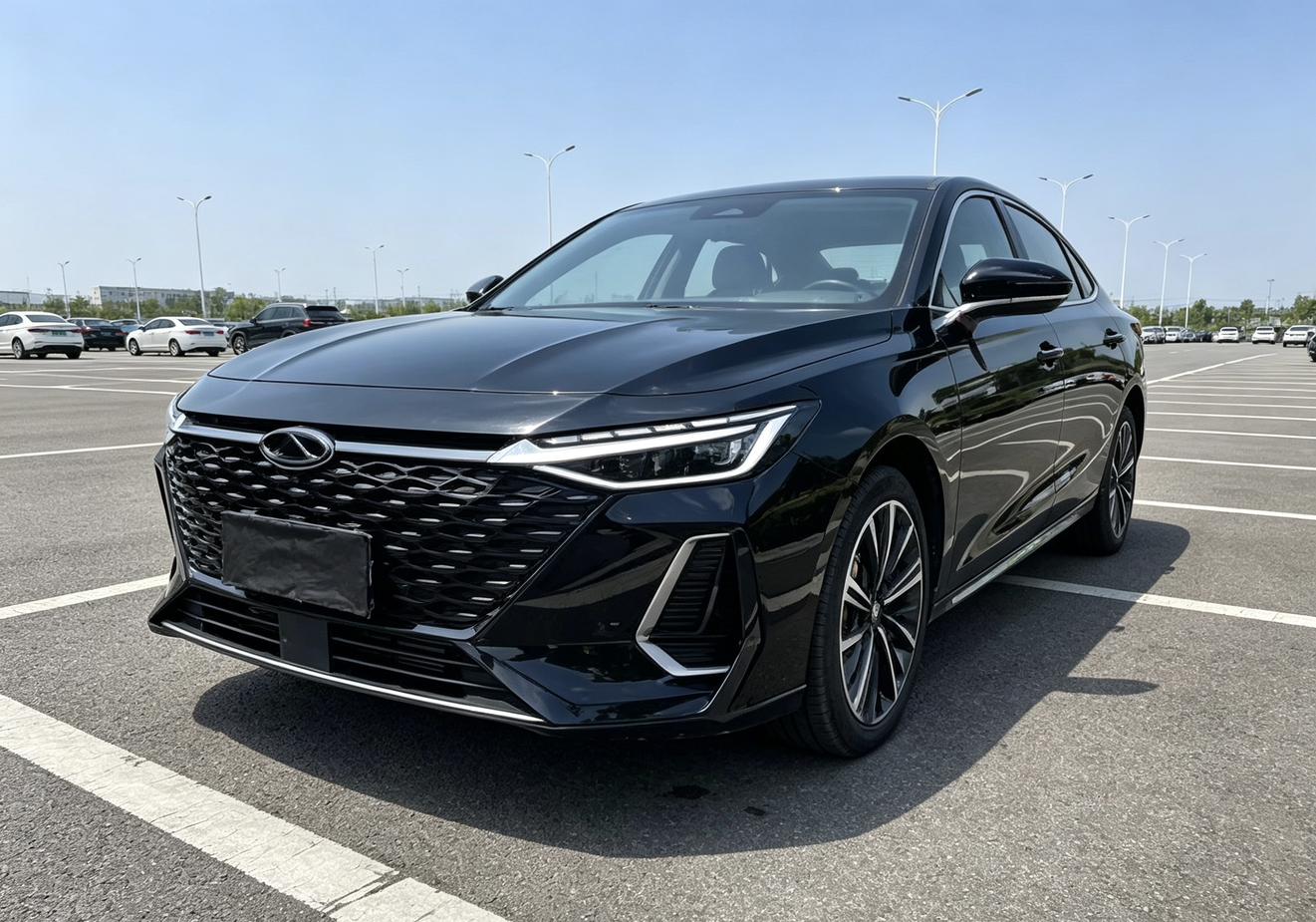 Chery Arrizo 8