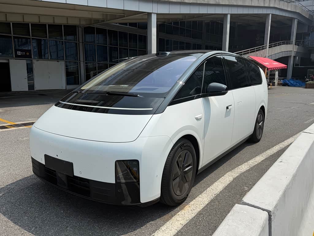 Li Auto MEGA