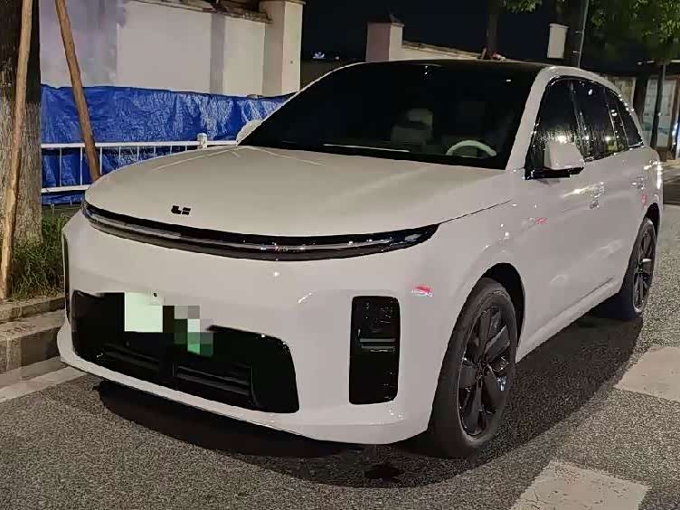 Li Auto L6