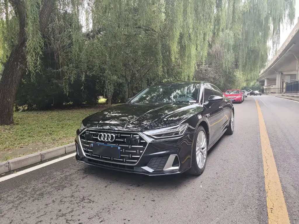Audi A7L