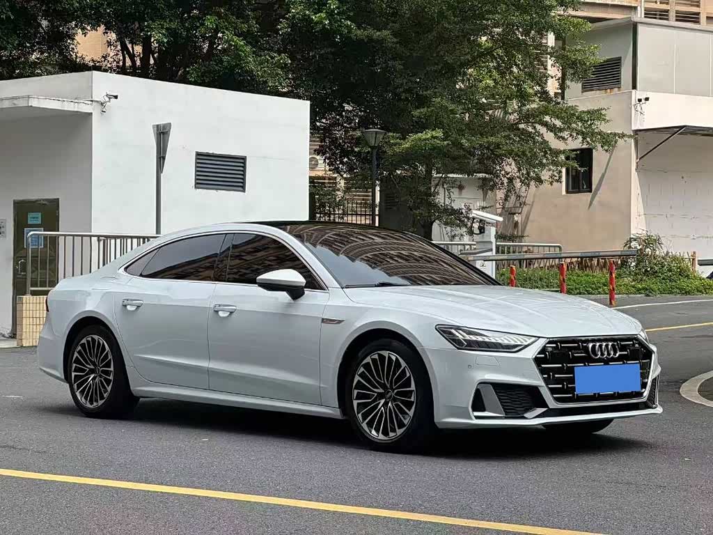 Audi A7L