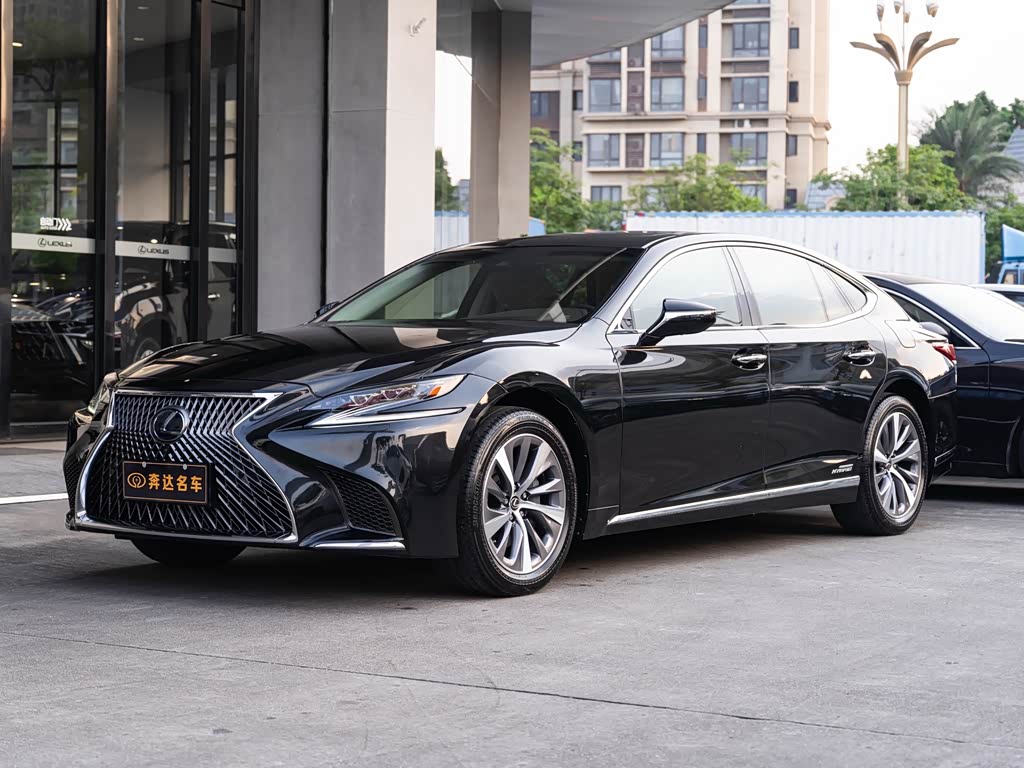 Lexus LS