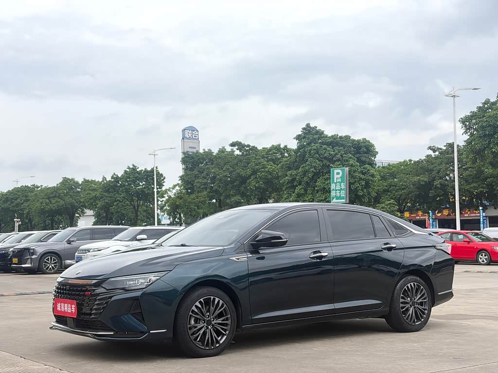 Dongfeng Aeolus Yixuan Max