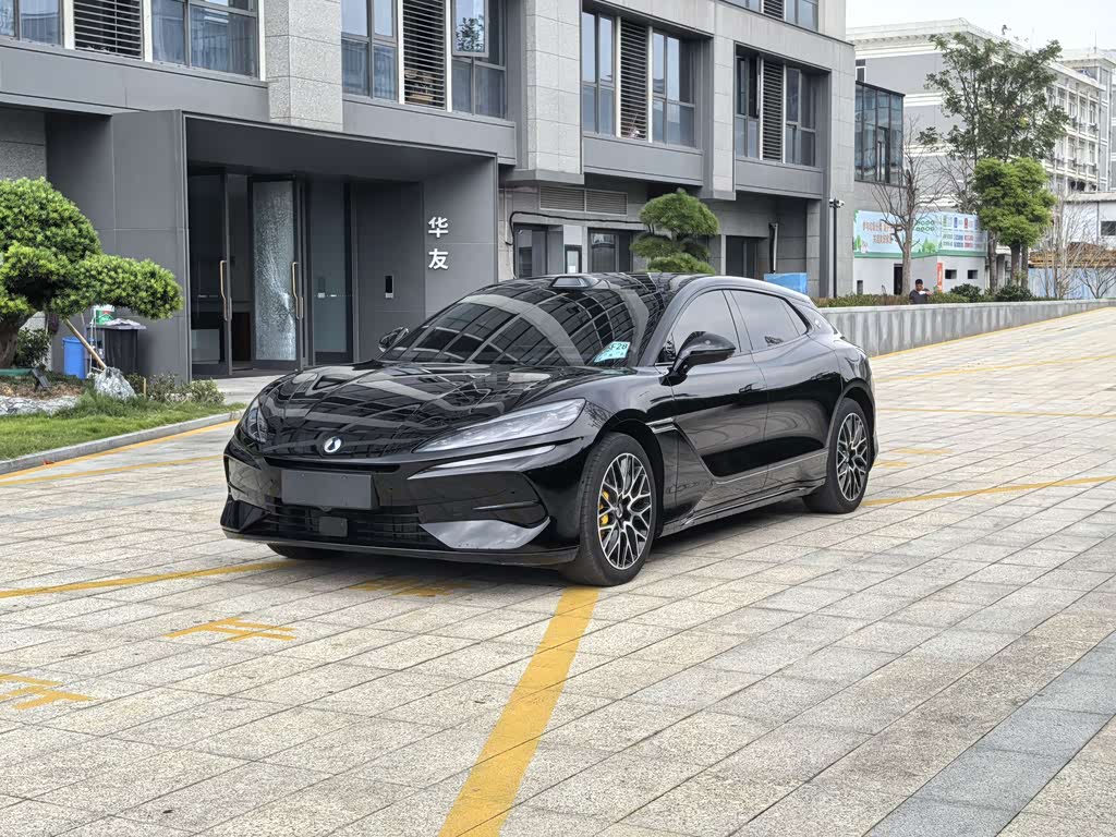 Denza Z9GT