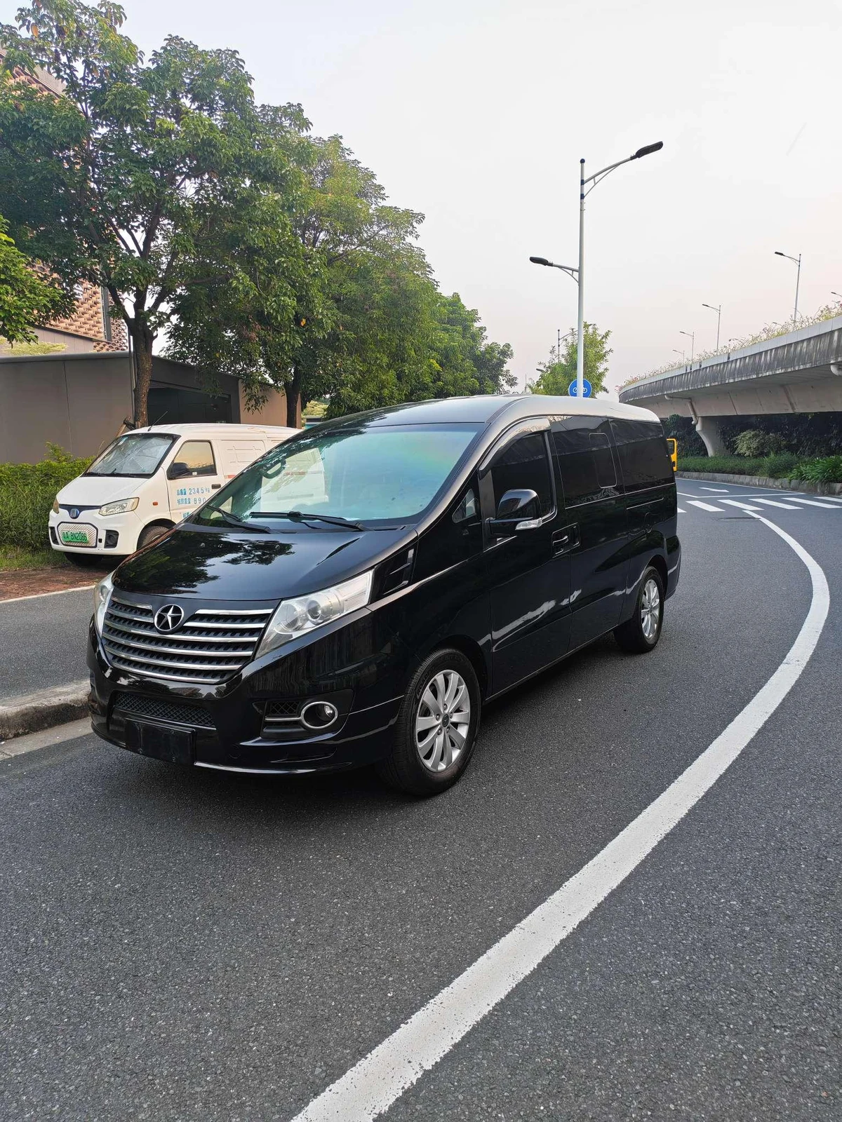 JAC M5