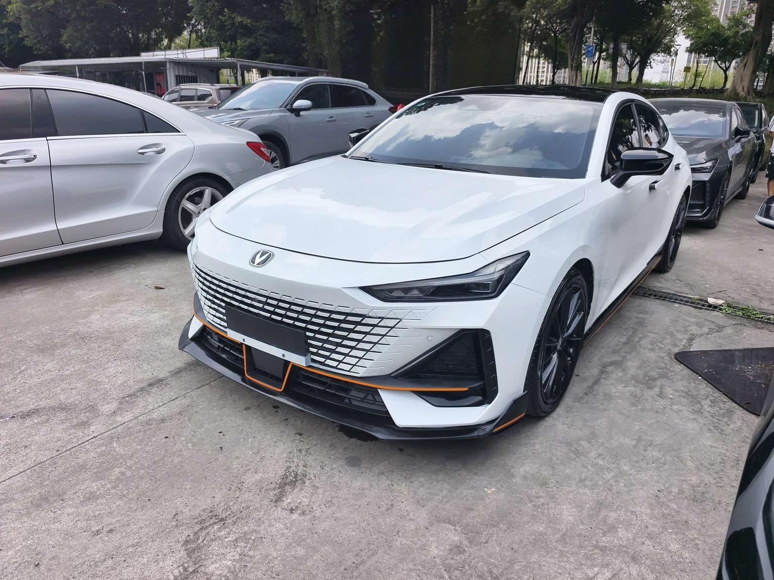 Changan UNI-V