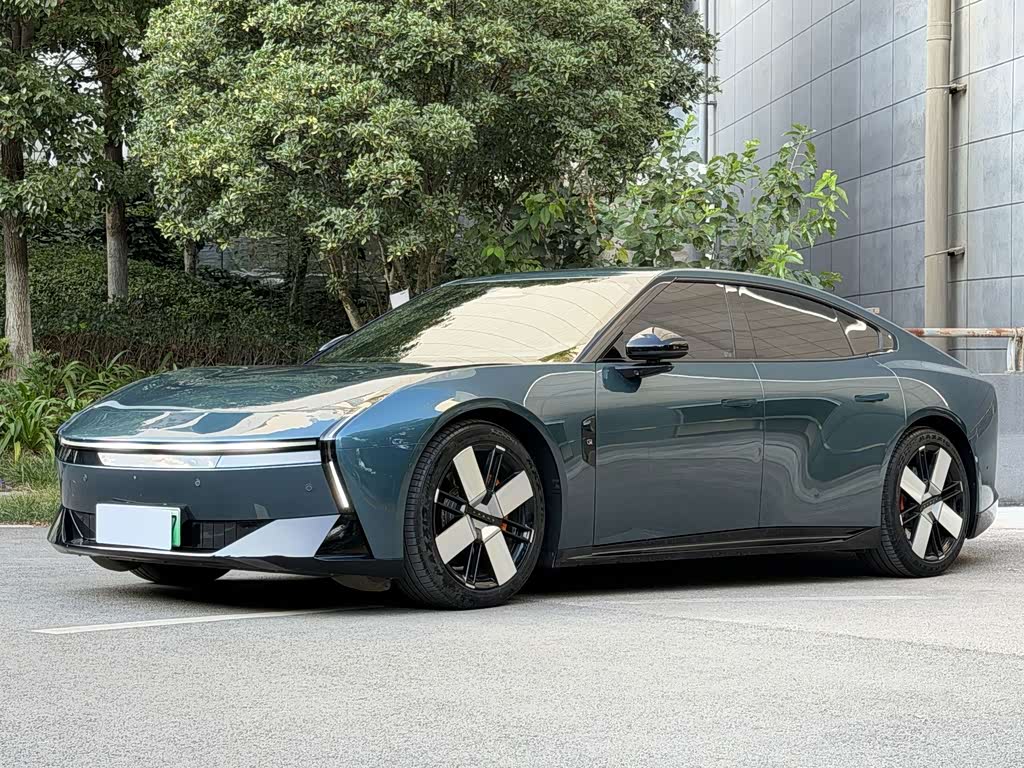 Xpeng P7