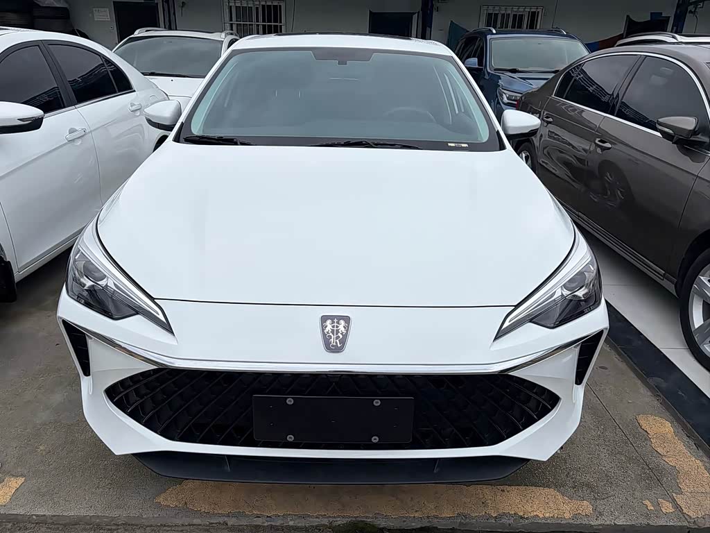 Roewe i5