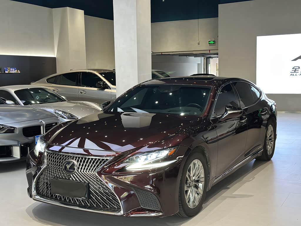 Lexus LS