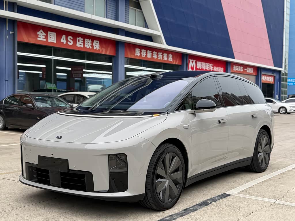 Li Auto i8