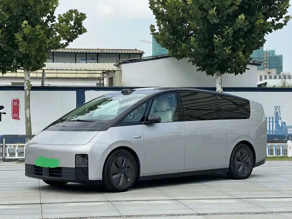 Li Auto MEGA