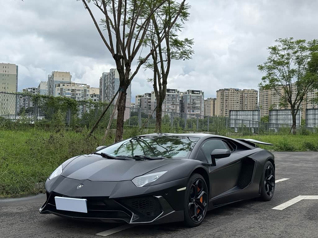 Lamborghini Aventador