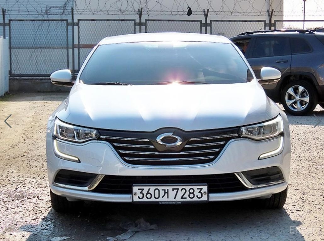 Renault SM6