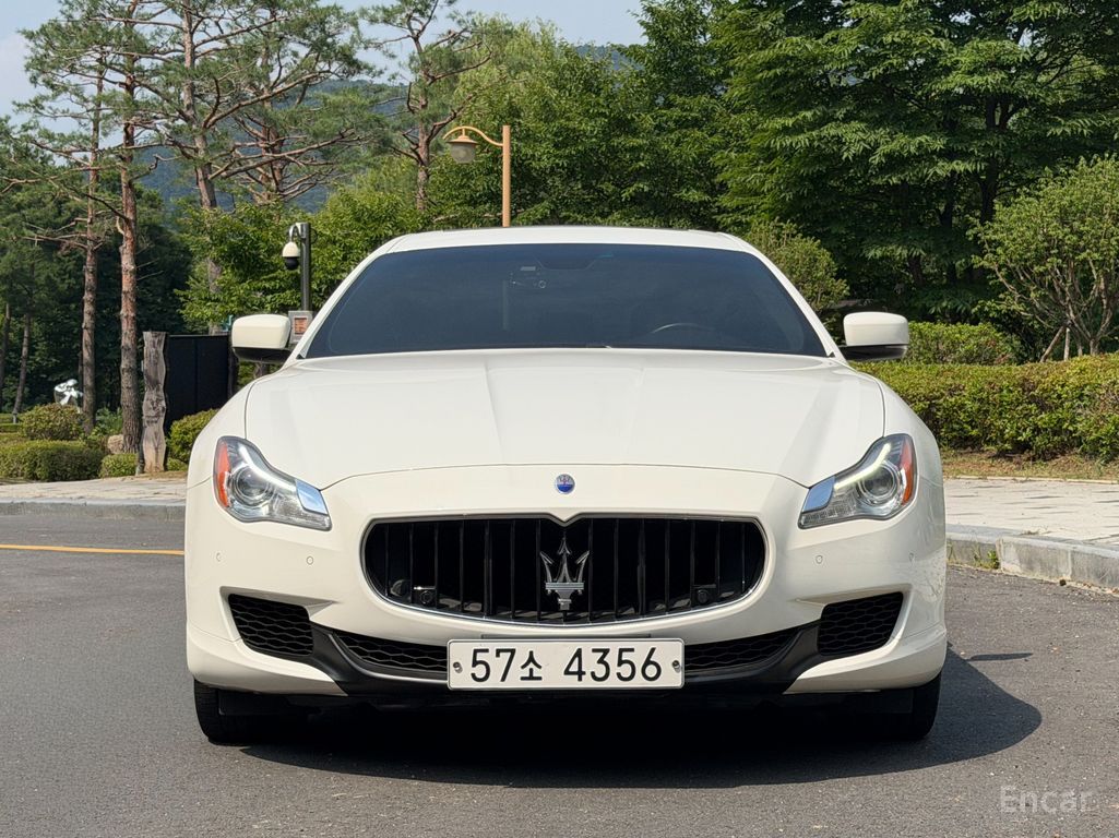 Maserati Quattroporte