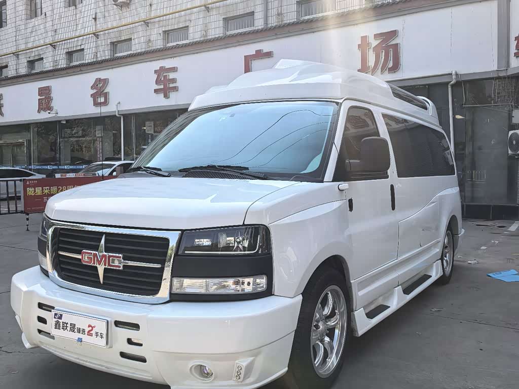 GMC Savana