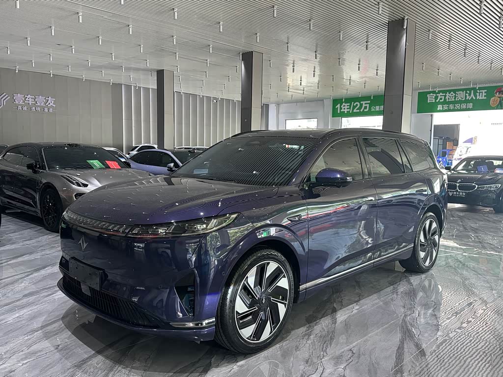 Dongfeng eπ008